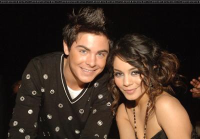 Vanessa Hudgens et Zac Efron 